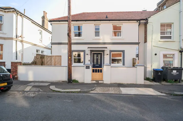 Eriswell Road, Worthing, BN11, photo 1