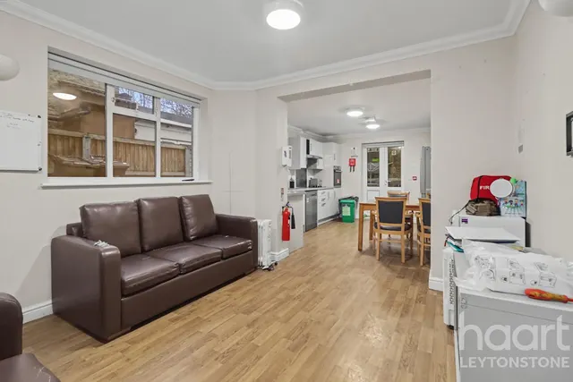Harold Road, London, E11, photo 2