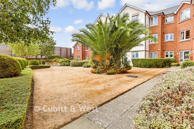 Penfold Road, Worthing, BN14, photo 2