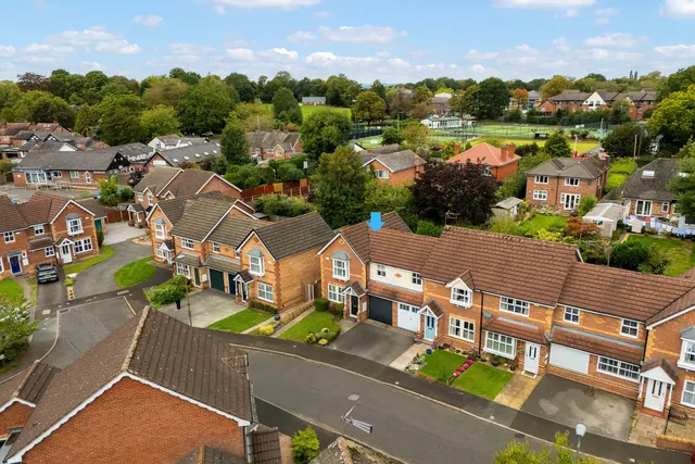 Hazelmere Close, Hartford, CW8, photo 3