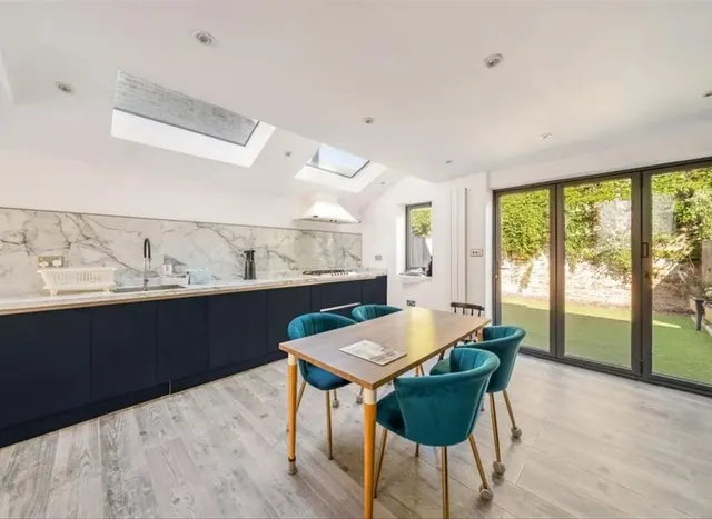 Photo 3 — Waldeck Road, Chiswick, W4