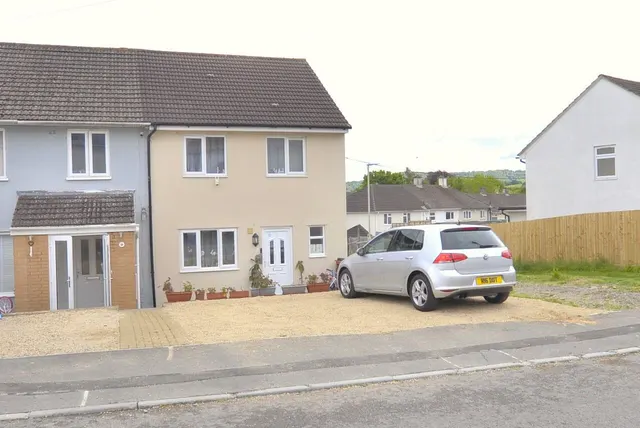 Underhill Road, Matson, GL4, photo 2