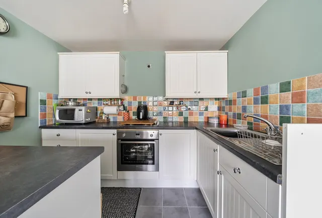 Photo 3 — Coventry Close, Tewkesbury, GL20 5HR