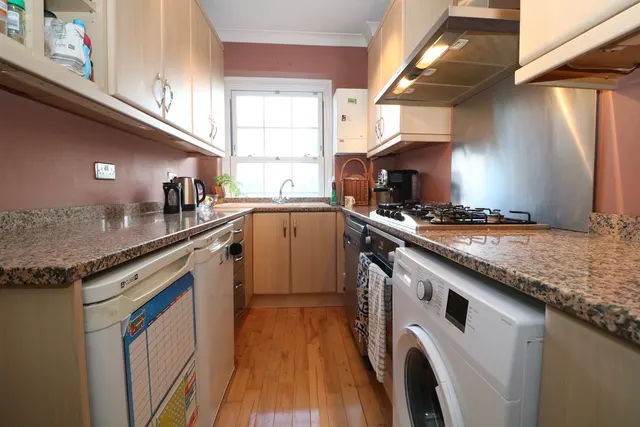 St. Pauls Road West, Dorking, RH4, photo 3