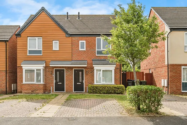 Cecil Terrace, Tipton, photo 1