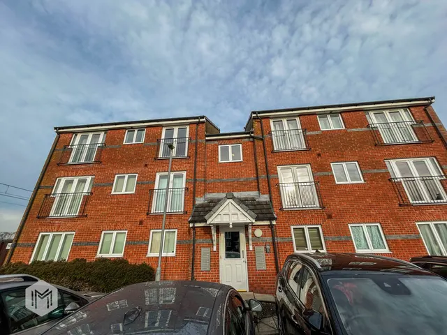 Oakwood Grove, Radcliffe, Manchester, M26 2YL, photo 1