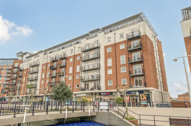 The Canalside, Gunwharf Quays, PO1, photo 1