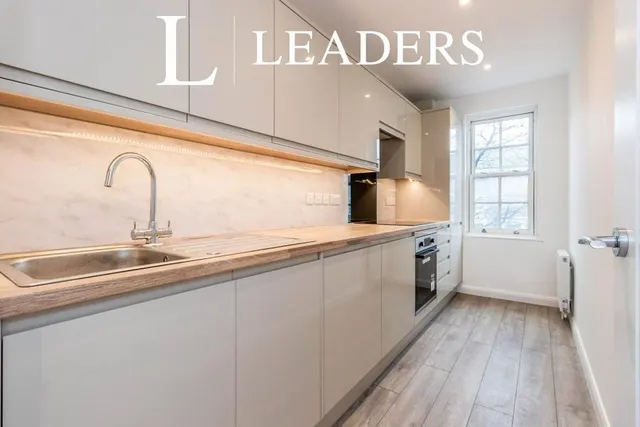 High Street, Weybridge, KT13, photo 1
