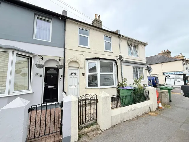 Canterbury Road, photo 1