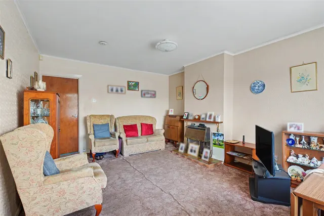 Mackinley Avenue, Stapleford, NG9, photo 3