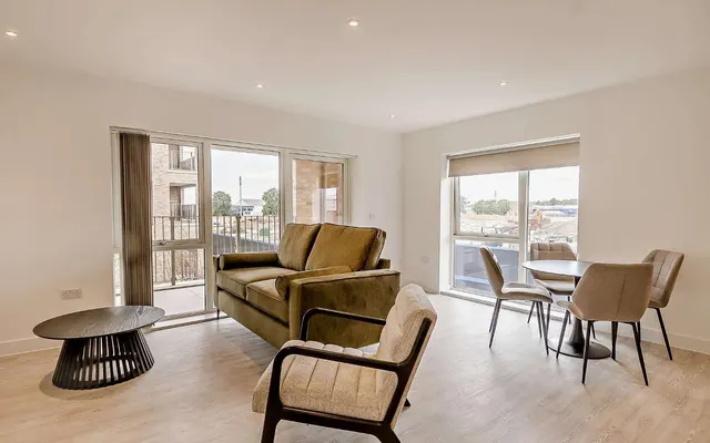 Bragg Way, Cambridge, Cambridgeshire, CB5 8FB, photo 1