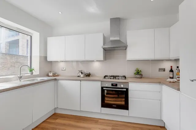 Pear Tree Close, Wembley, HA0, photo 2