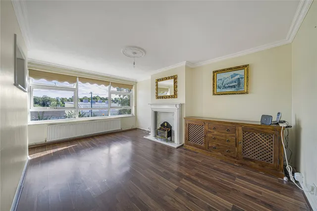 Oakfield Lane, Dartford, DA1, photo 2
