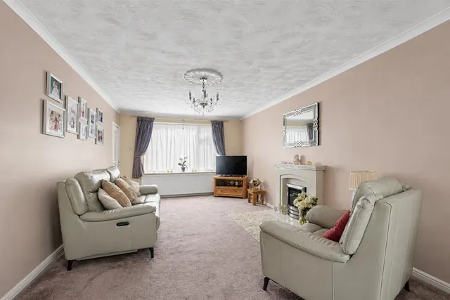 Welbeck Gardens, Toton, NG9, photo 2