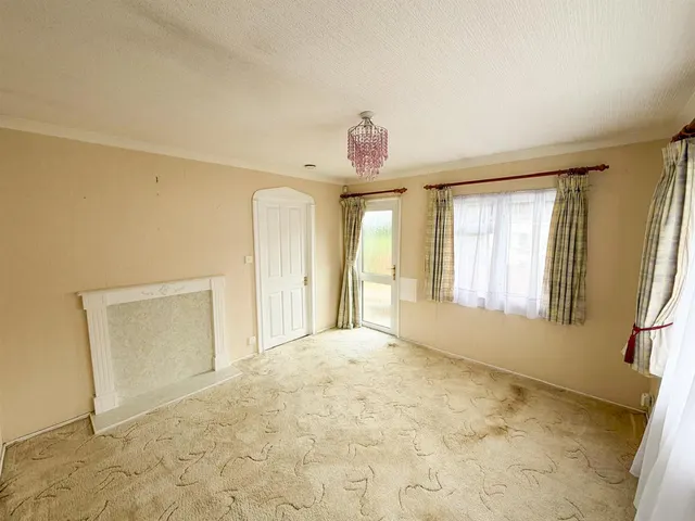 Cringles, Silsden, BD20 0NS, photo 1