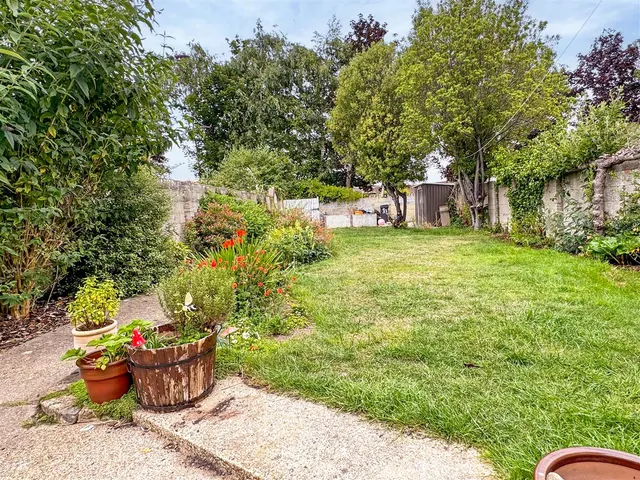 Grove Crescent, Littlehampton, photo 2