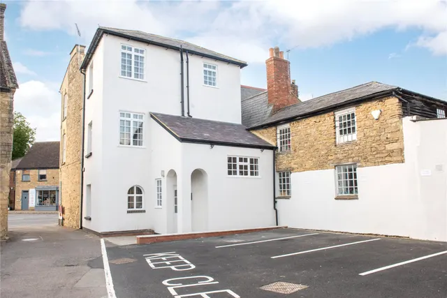 High Street South, Olney, MK46, photo 2