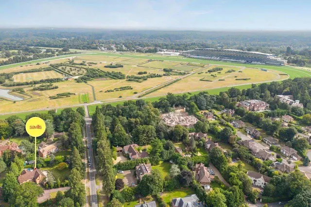 Photo 2 — Kennel Avenue, Ascot, Berkshire, SL5 7PB