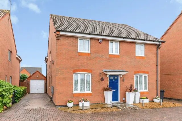 Springfield Road, Rushden, photo 1