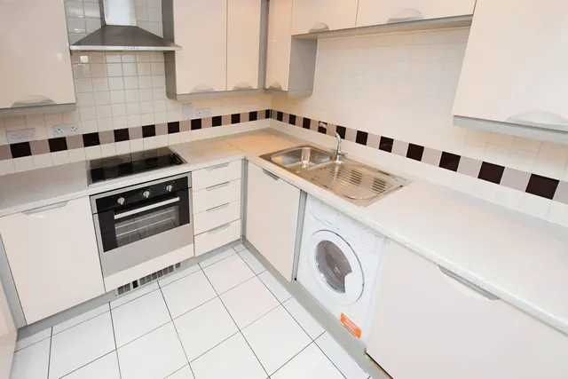 Middlewood Street, Salford, M5, photo 2