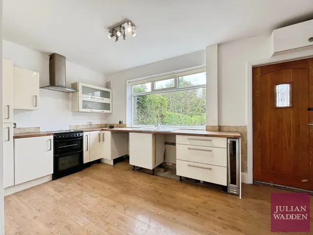 Tennyson Road, Reddish, SK5, photo 3