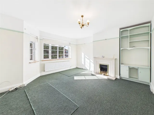 Eversley Crescent, Isleworth, TW7, photo 3