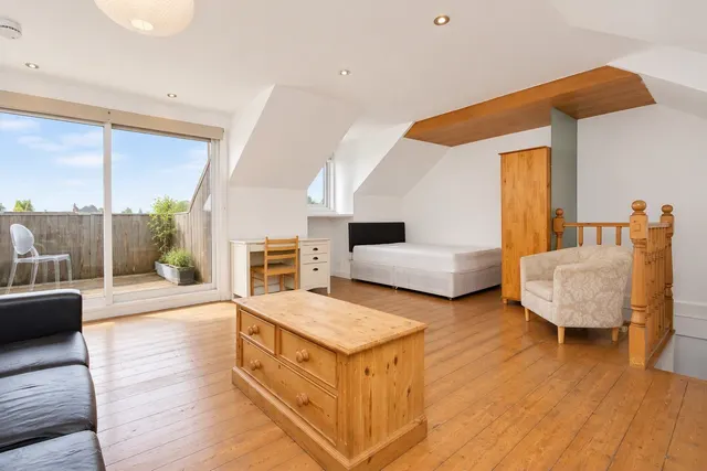 North Villas, Camden, NW1, photo 3