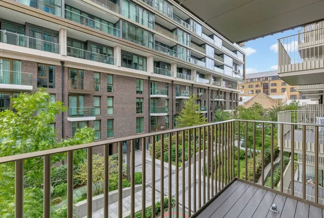 Merino Gardens, London, E1W, photo 3