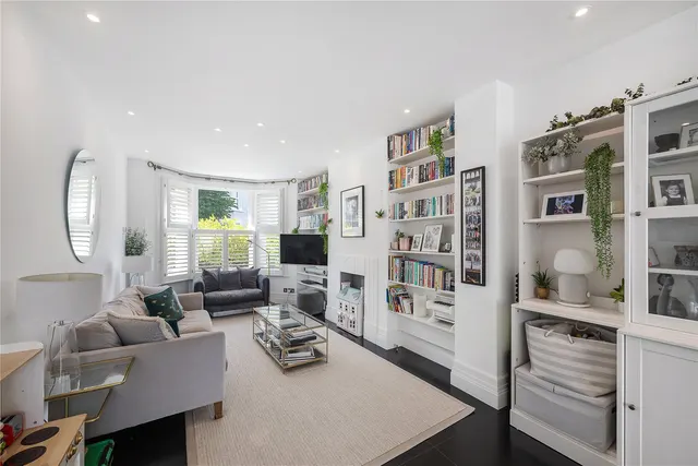 Photo 3 — Pulborough Road, Southfields, London, SW18