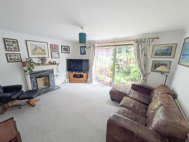 Photo 2 — Castle Rise, Ridgewood, Uckfield, East Sussex, TN22 5UN