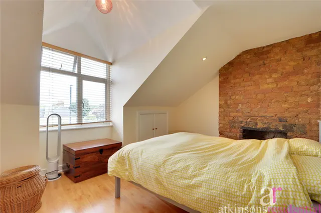 Lancaster Road, Enfield, EN2, photo 2