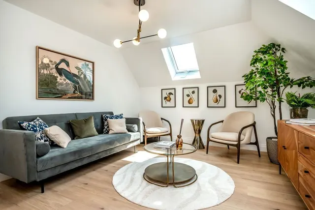 Brooklands Road, Weybridge, KT13, photo 2