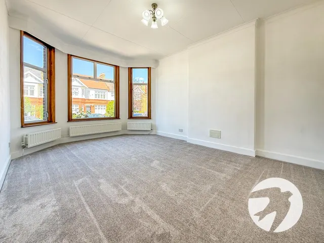 Glenlyon Road, London, SE9, photo 2