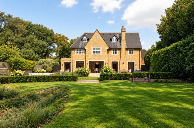 Prospect Place, Wimbledon, SW20, photo 1
