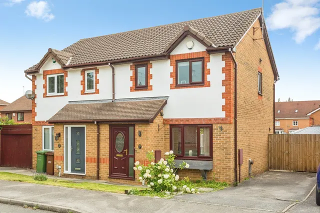 Willow Road, Alverthorpe, Wakefield, photo 1