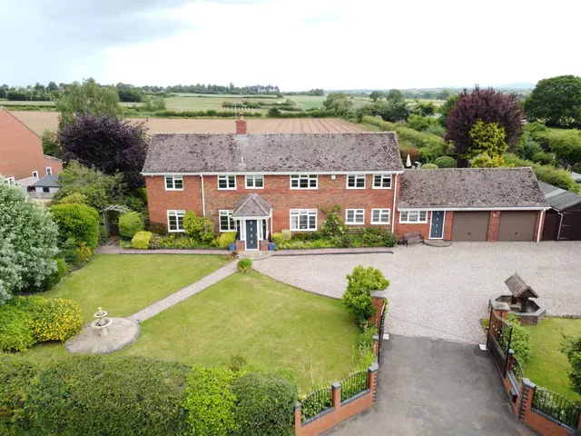 Stoney Lane, Crossway Green, DY13, photo 1
