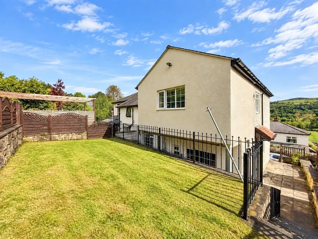 Rivock Avenue, Utley, BD20, photo 2