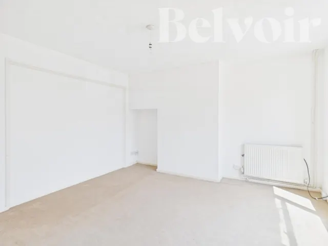 Photo 2 — Elizabeth Road, South Ham, Basingstoke, RG22