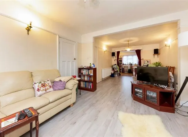 Photo 2 — Chipstead Gardens, Cricklewood, NW2