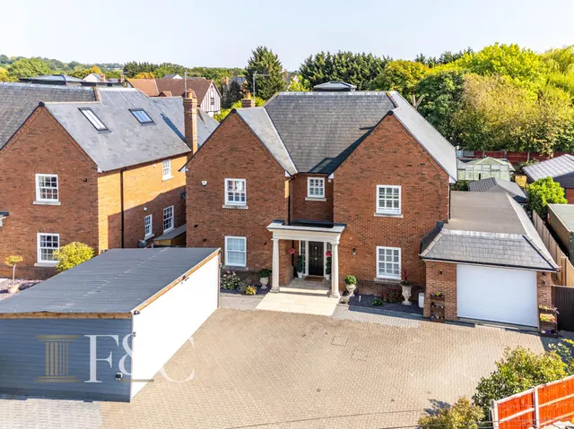 Hoe Lane, Nazeing, photo 1