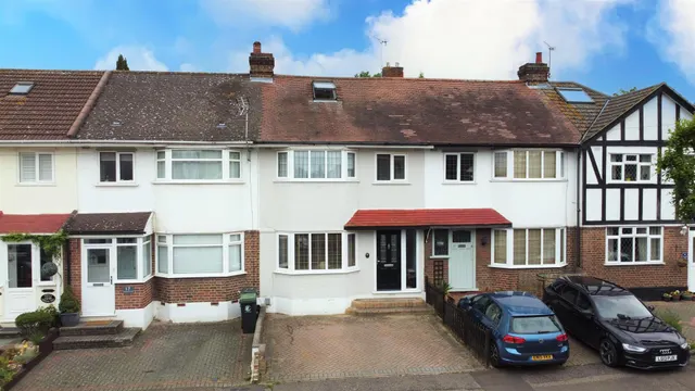 Habgood Road, Loughton, photo 1