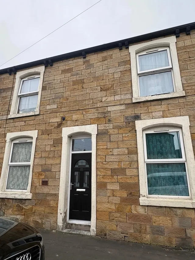 Hawk Street, Burnley BB11 2SE, UK