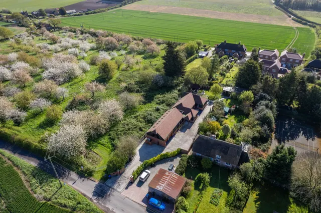 Saddlers Hill, Goodnestone, CT3, photo 1