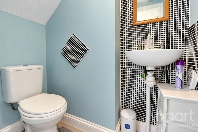 Campanula Close, Northampton, NN3, photo 3