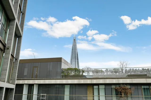 Earls Way, London, SE1, photo 2