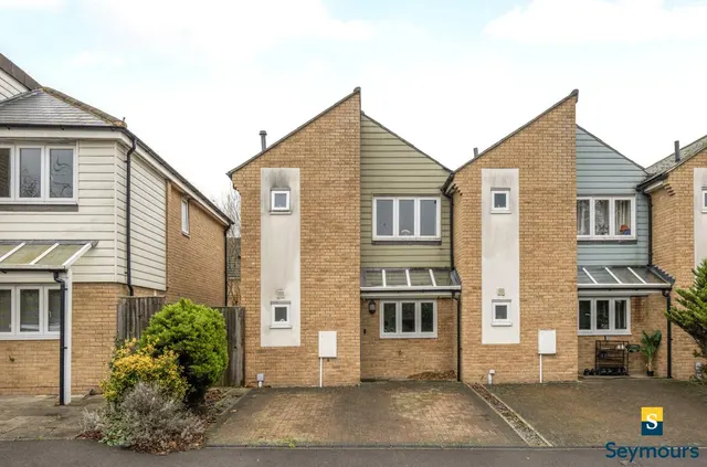 Jacobs Green, Guildford, GU1, photo 1