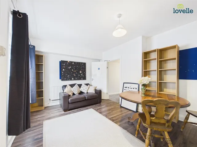 Wellington Street, Lincoln, LN1, photo 1