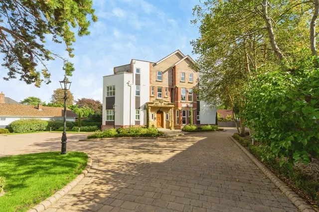Victoria Road, Formby, L37, photo 1