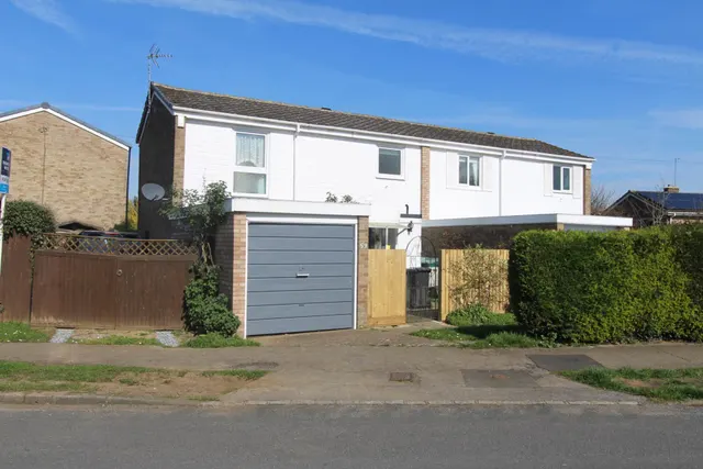 Photo 2 — Widdenton View, Lane End, HP14 3EB