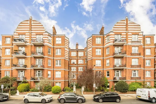 Lurline Gardens, SW11, photo 1